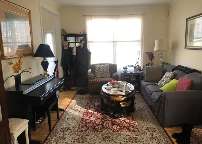 Cozy Suburban Retreat