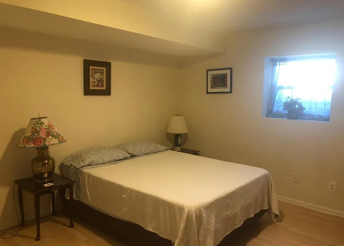 Cozy Suburban Retreat